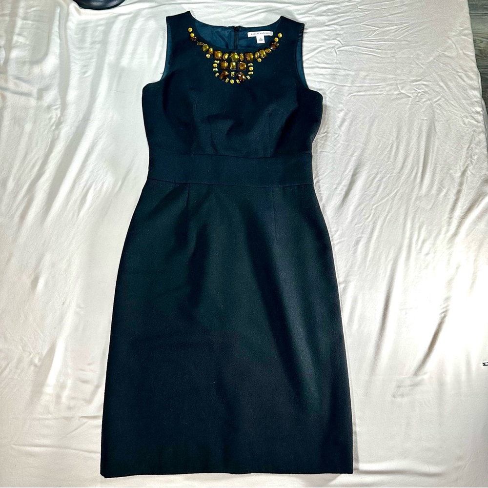 Banana Republic Black Wool Sheath Cocktail Dress jewel neck. Classic old money